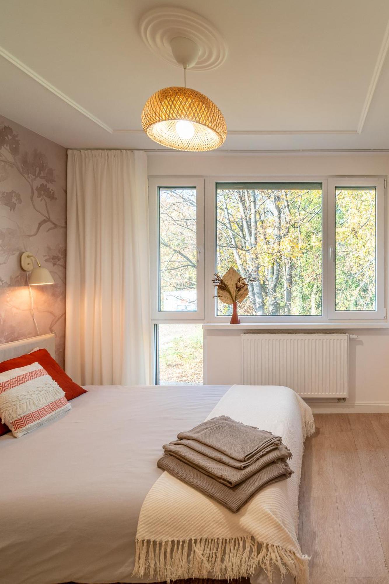 Apartament Fala Metro Sgh Klub Stodola Parking Parkview Fast Wifi Varsó Kültér fotó