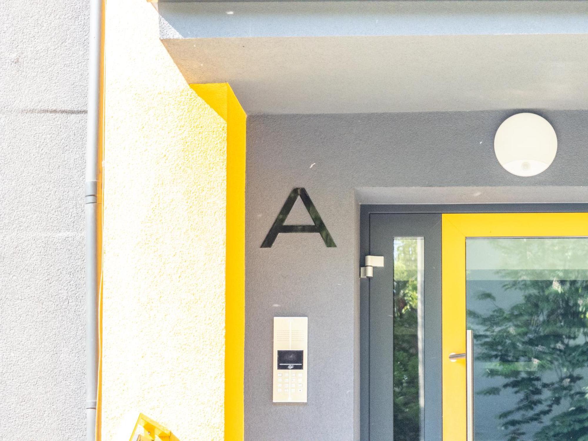 Apartament Fala Metro Sgh Klub Stodola Parking Parkview Fast Wifi Varsó Kültér fotó
