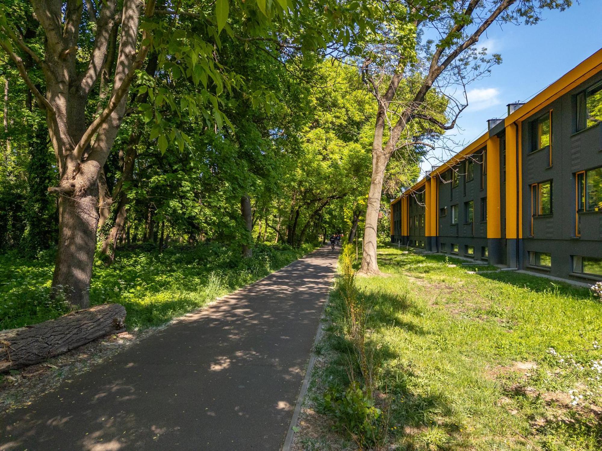 Apartament Fala Metro Sgh Klub Stodola Parking Parkview Fast Wifi Varsó Kültér fotó